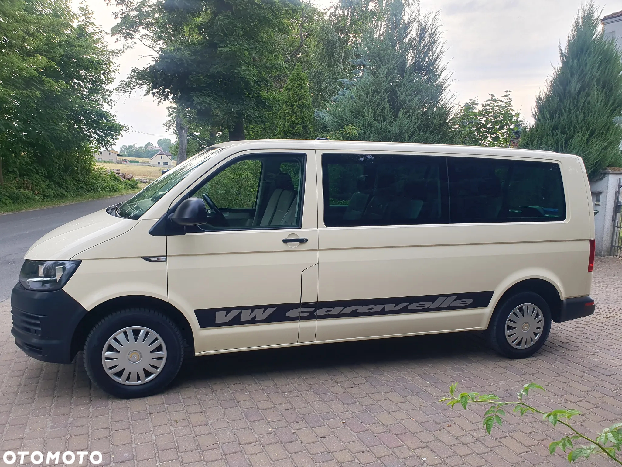 Volkswagen Caravelle 6.1 2.0 TDI L2 Comfortline - 4