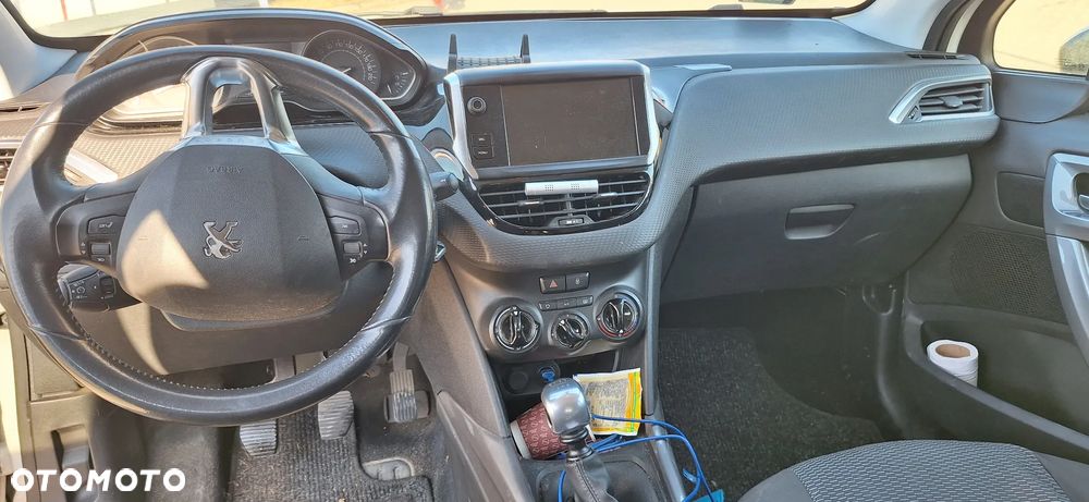 Peugeot 2008 1.5 BlueHDi Style - 8