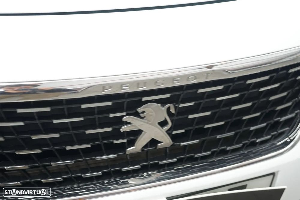Peugeot 5008 - 8