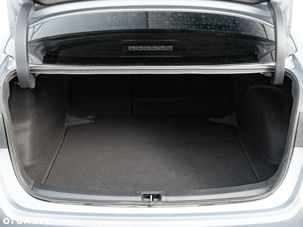 Toyota Corolla 1.5 Comfort - 29