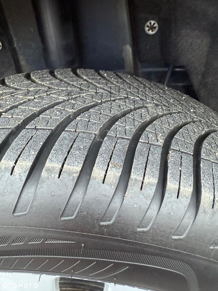 Ford Kuga 1.5 EcoBoost 4x4 Titanium - 19