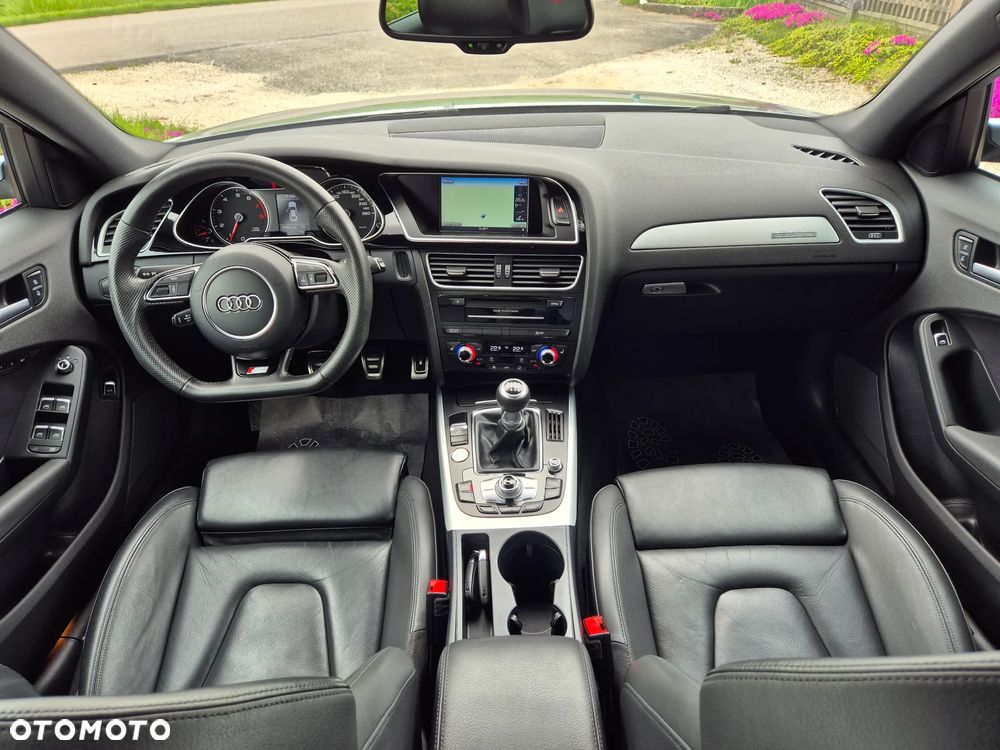 Audi A4 Limousine - 10