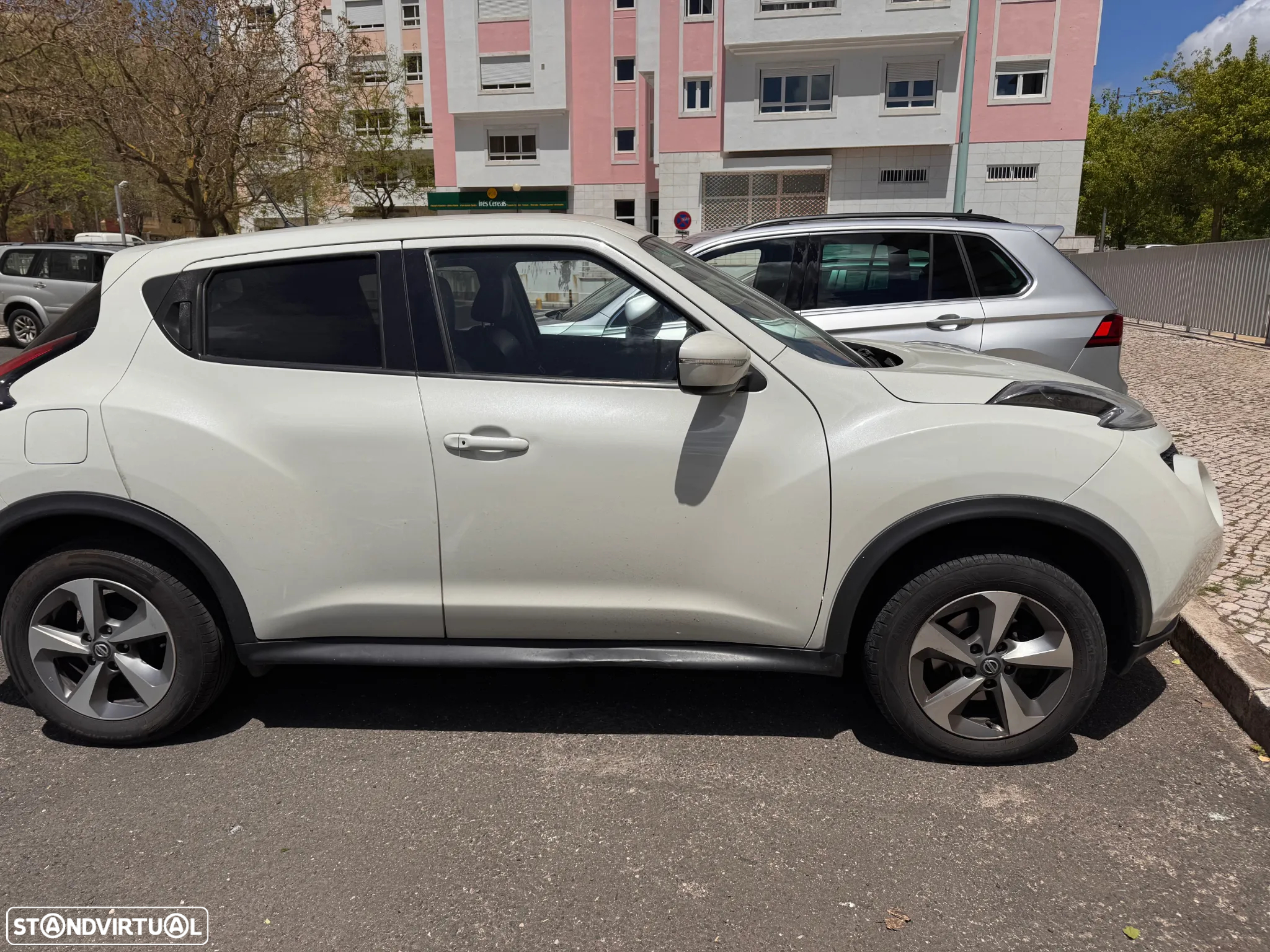 Nissan Juke 1.6 Xtronic Tekna - 3