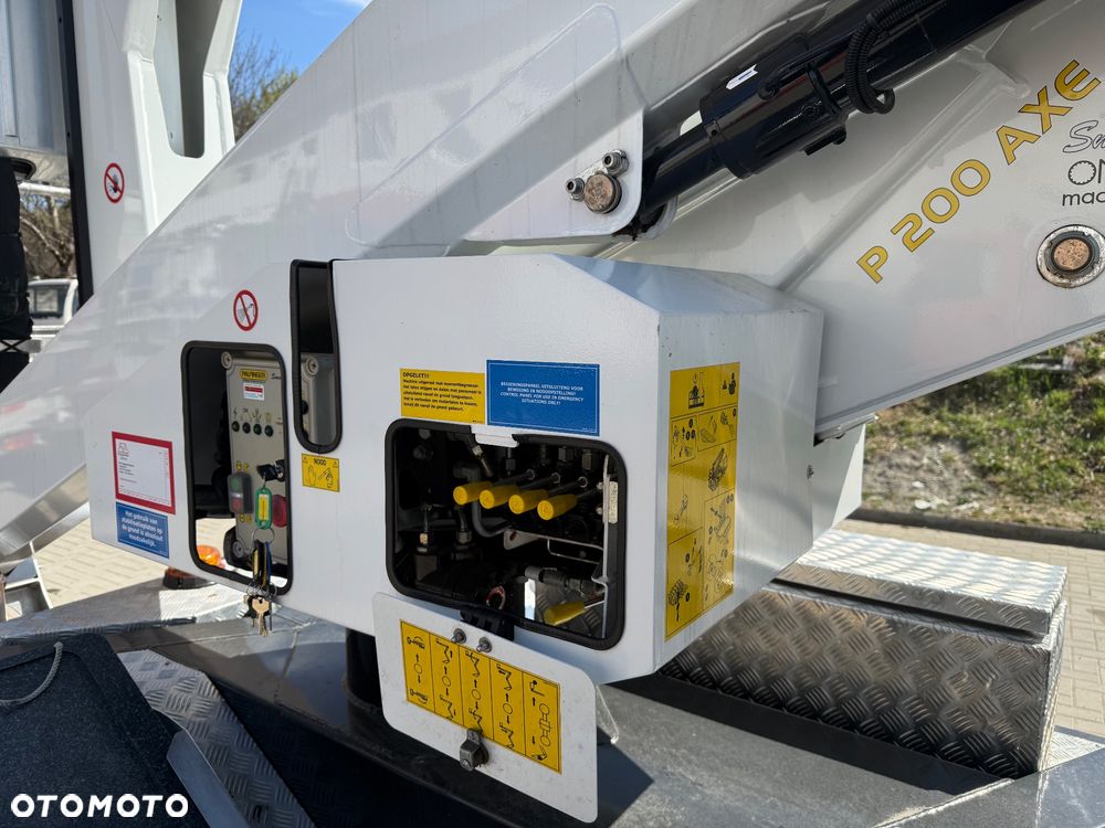 Nissan Podnośnik Koszowy Zwyżka Palfinger AXE 200 20 metrów Hydrauliczny jak nowy 880 MTH 11 tyś km Stan Salonowy !! Ruthmann Gsr Wumag - 9