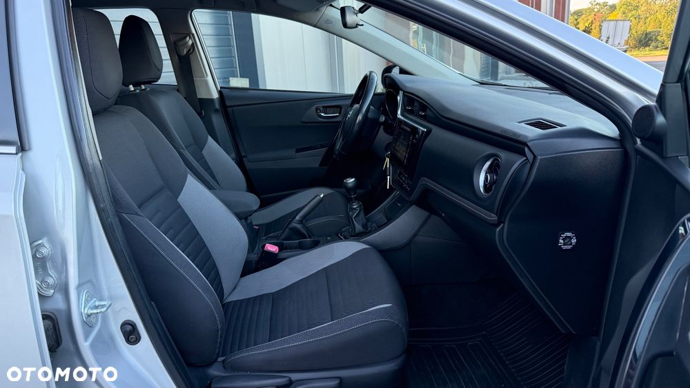 Toyota Auris 1.6 Comfort - 15