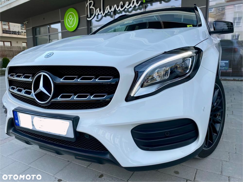 Mercedes-Benz GLA 200 7G-DCT AMG Line - 20