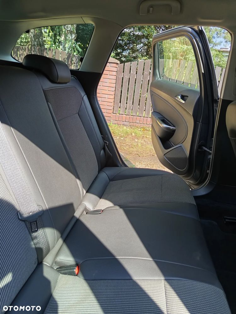 Opel Astra 1.4 Turbo - 17