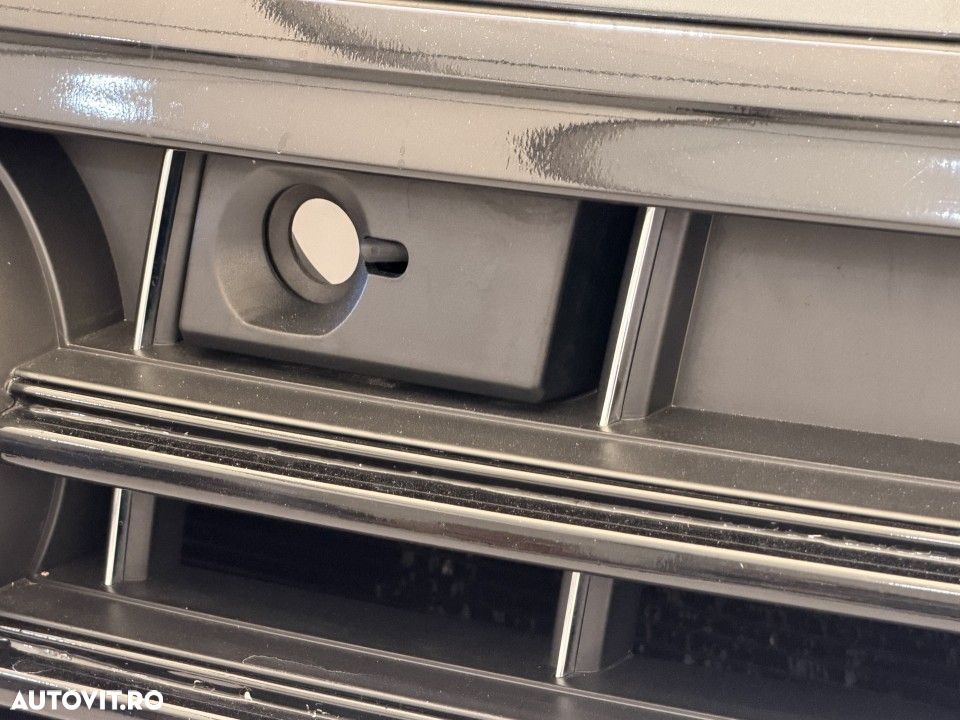 Volkswagen Touareg - 34