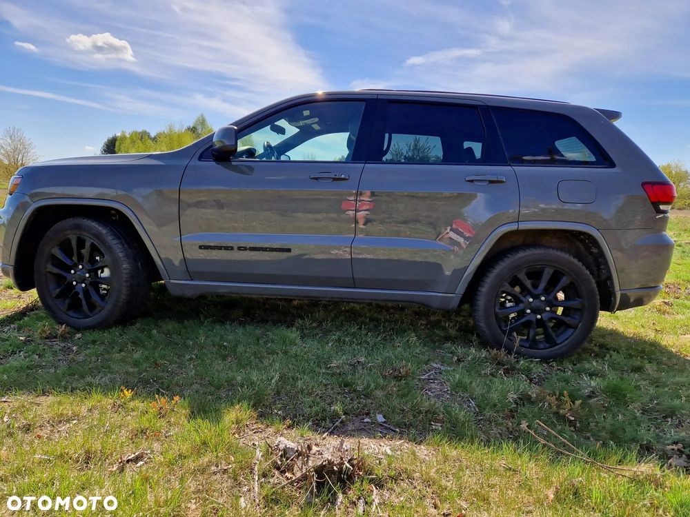 Jeep Grand Cherokee - 8