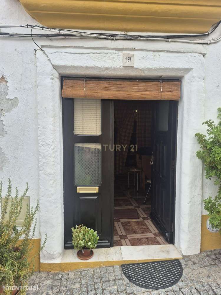 Apartamento Renovado em Montemor o Novo - Localização Central - Grande imagem: 2/4