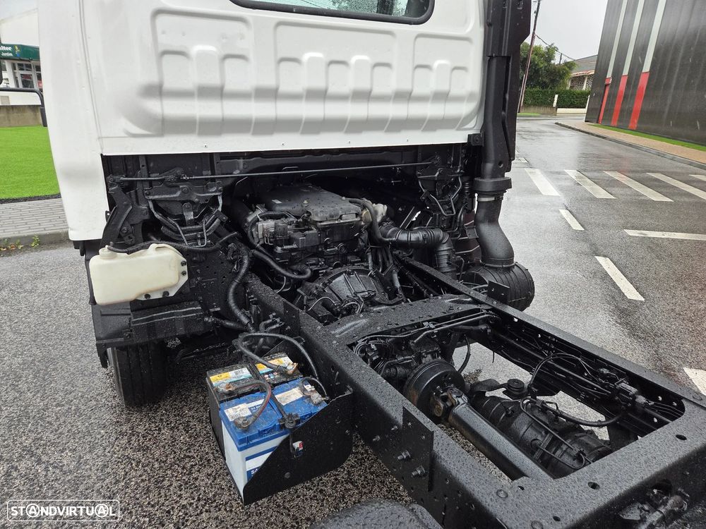 Isuzu NPR 3500kgs chassis - 5