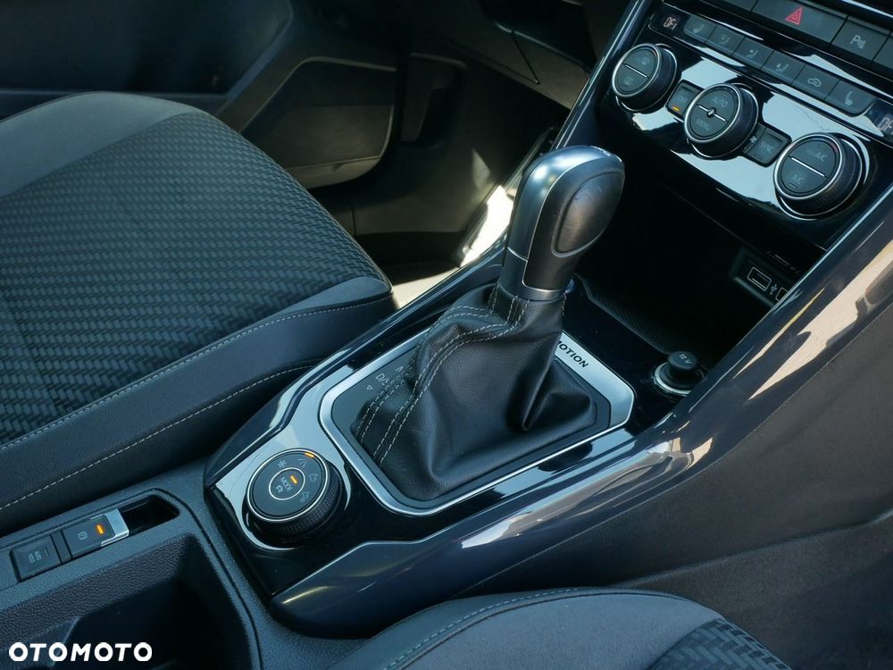 Volkswagen T-Roc 2.0 TDI SCR DSG R-Line - 26