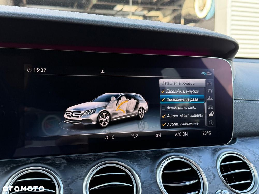 Mercedes-Benz Klasa E 220 d 4-Matic AMG - 38