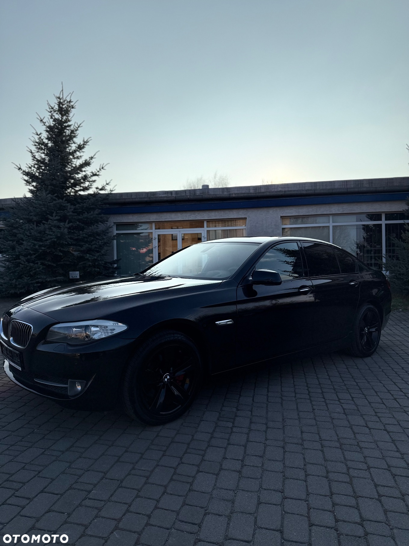 BMW Seria 5 528i Sport-Aut - 4