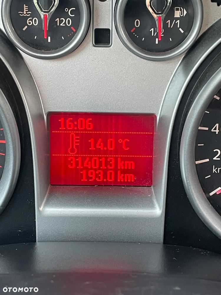 Ford Focus Ghia - 17