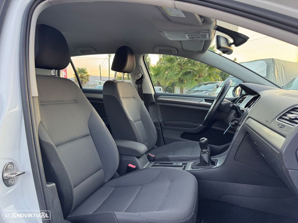 VW Golf 1.6 TDi Trendline - 24