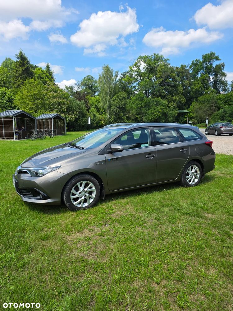 Toyota Auris Hybrid 135 Premium - 4
