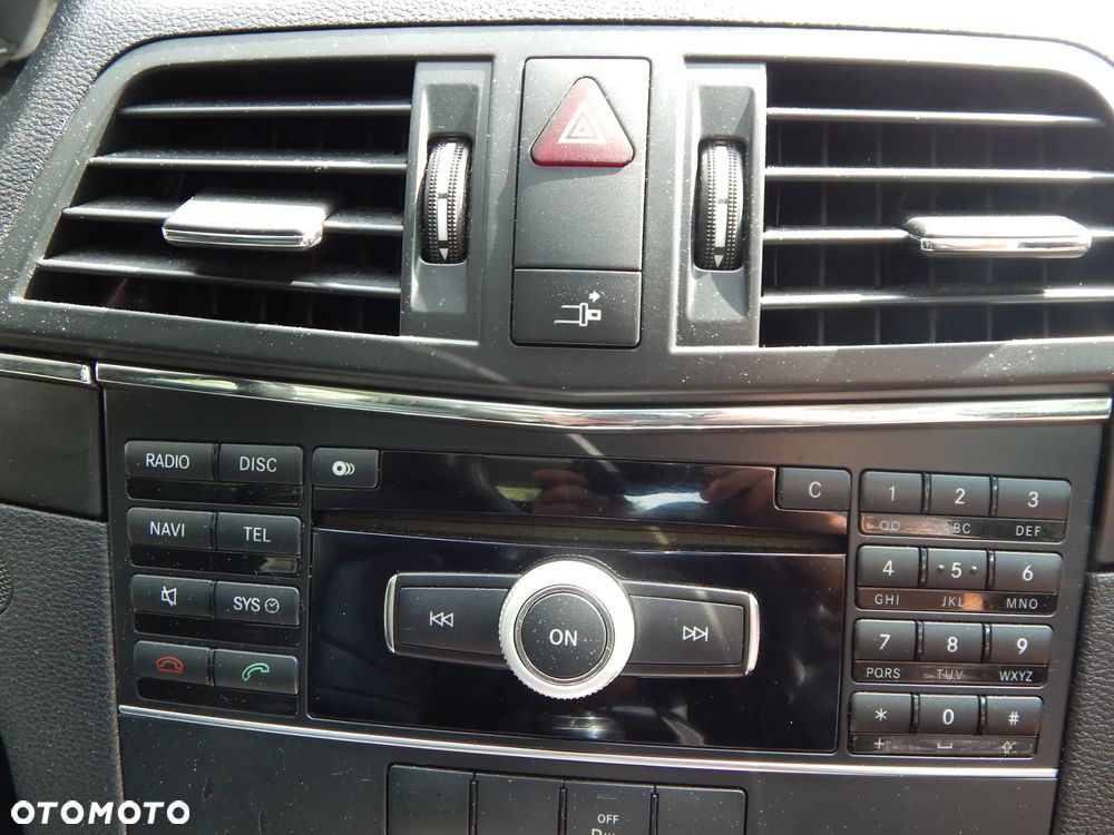 Mercedes-Benz Klasa E 220 CDI BlueEff - 20