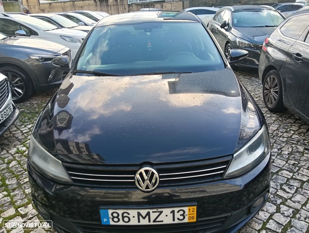 VW Jetta 1.6 TDi Blue Motion Comfortline - 3
