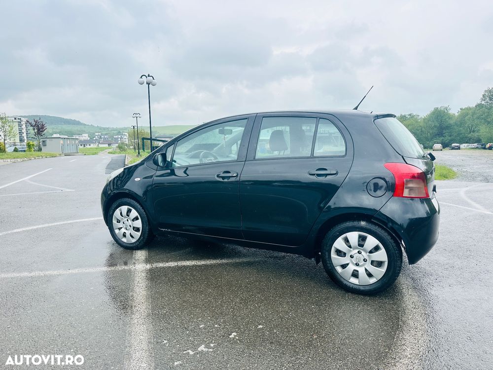 Toyota Yaris 1.4 D-4D Base AC - 4