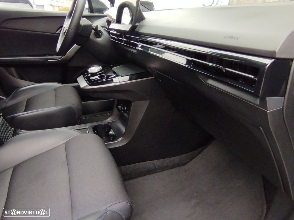 MG MG4 64 kWh Luxury - 30