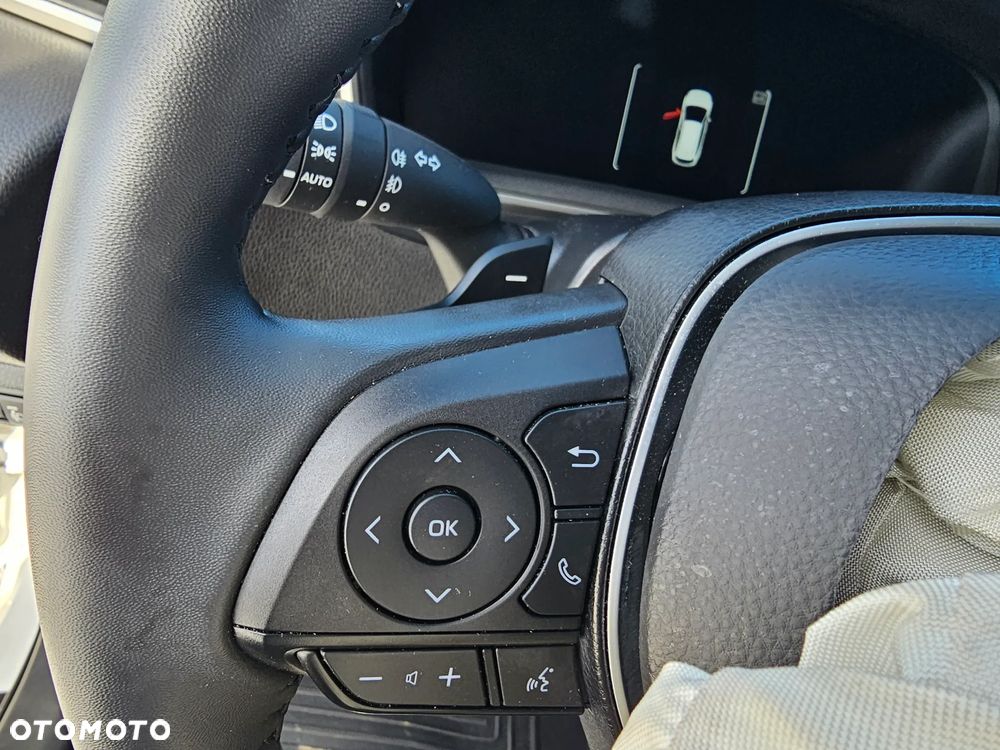 Toyota Corolla 2.0 Hybrid Style - 18