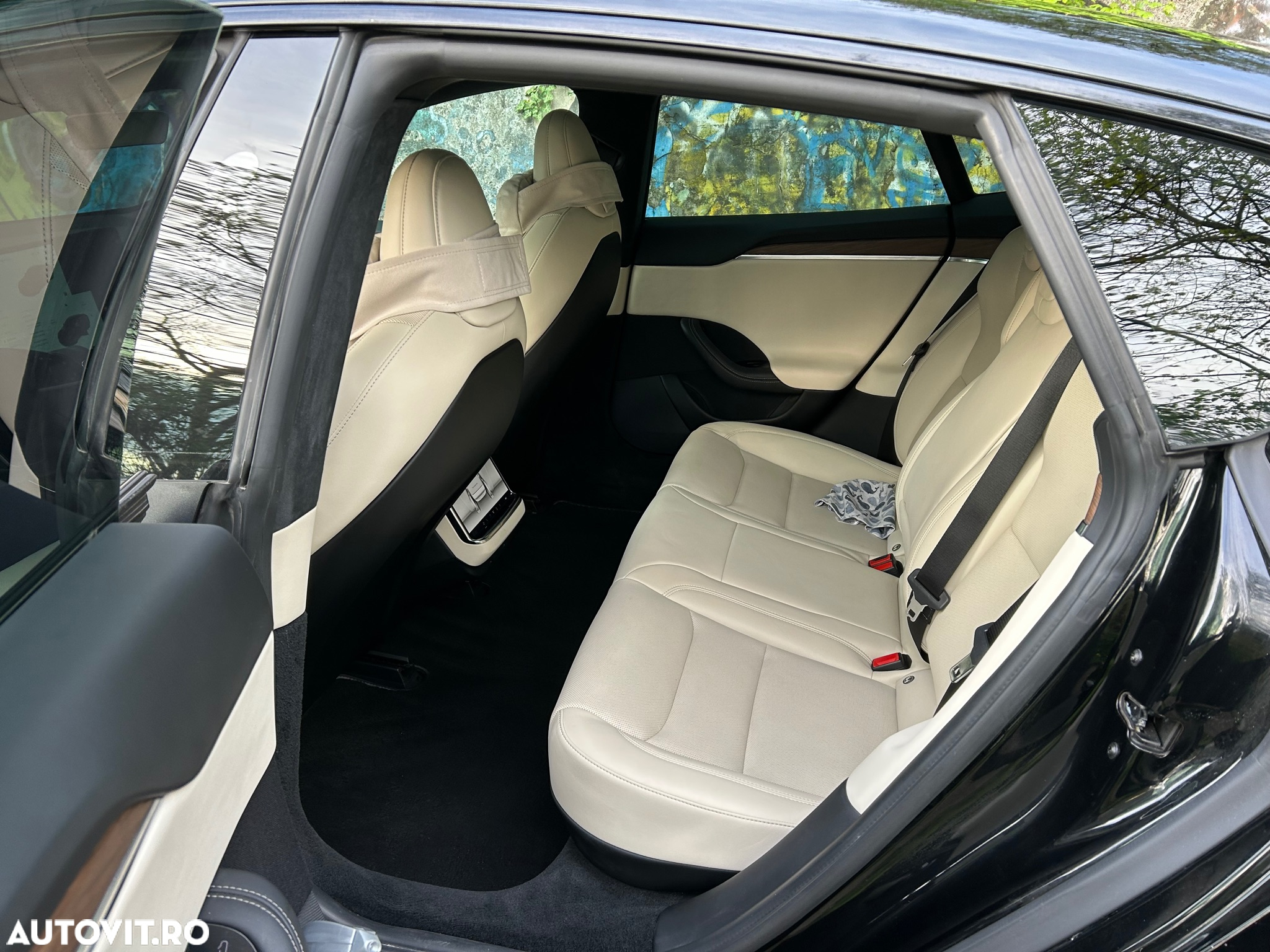 Tesla Model S Long Range - 6