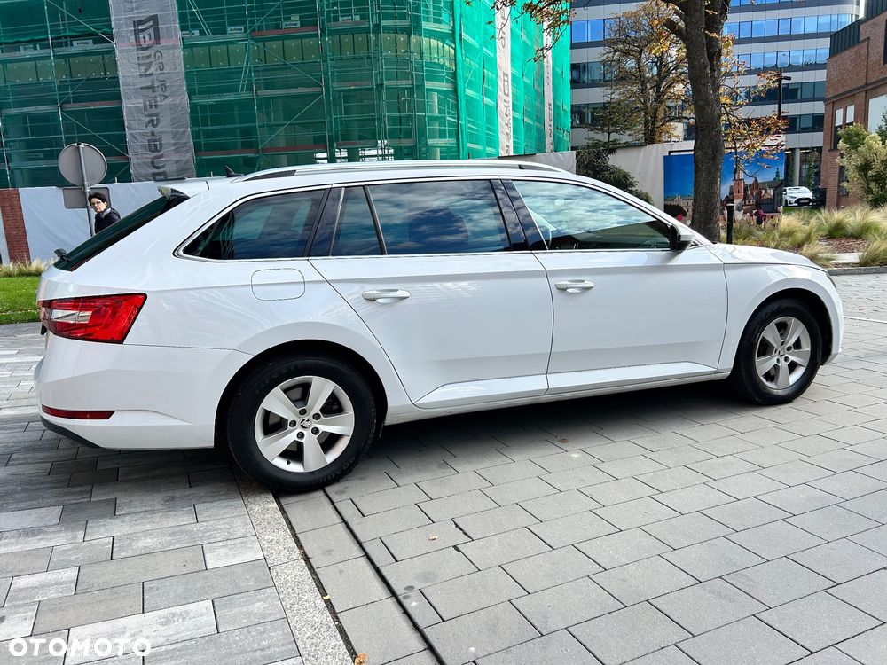 Skoda Superb 1.5 TSI Ambition DSG - 24