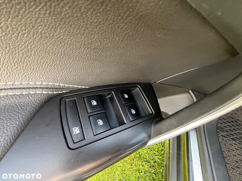 Opel Insignia 2.0 CDTI Cosmo 4x4 - 17