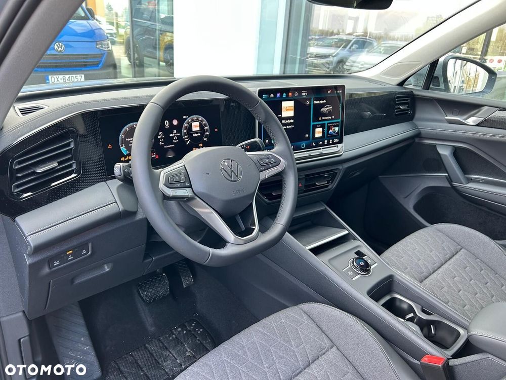 Volkswagen Tiguan - 4