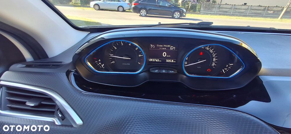 Peugeot 2008 PureTech 110 GPF EAT6 Black Edition - 21
