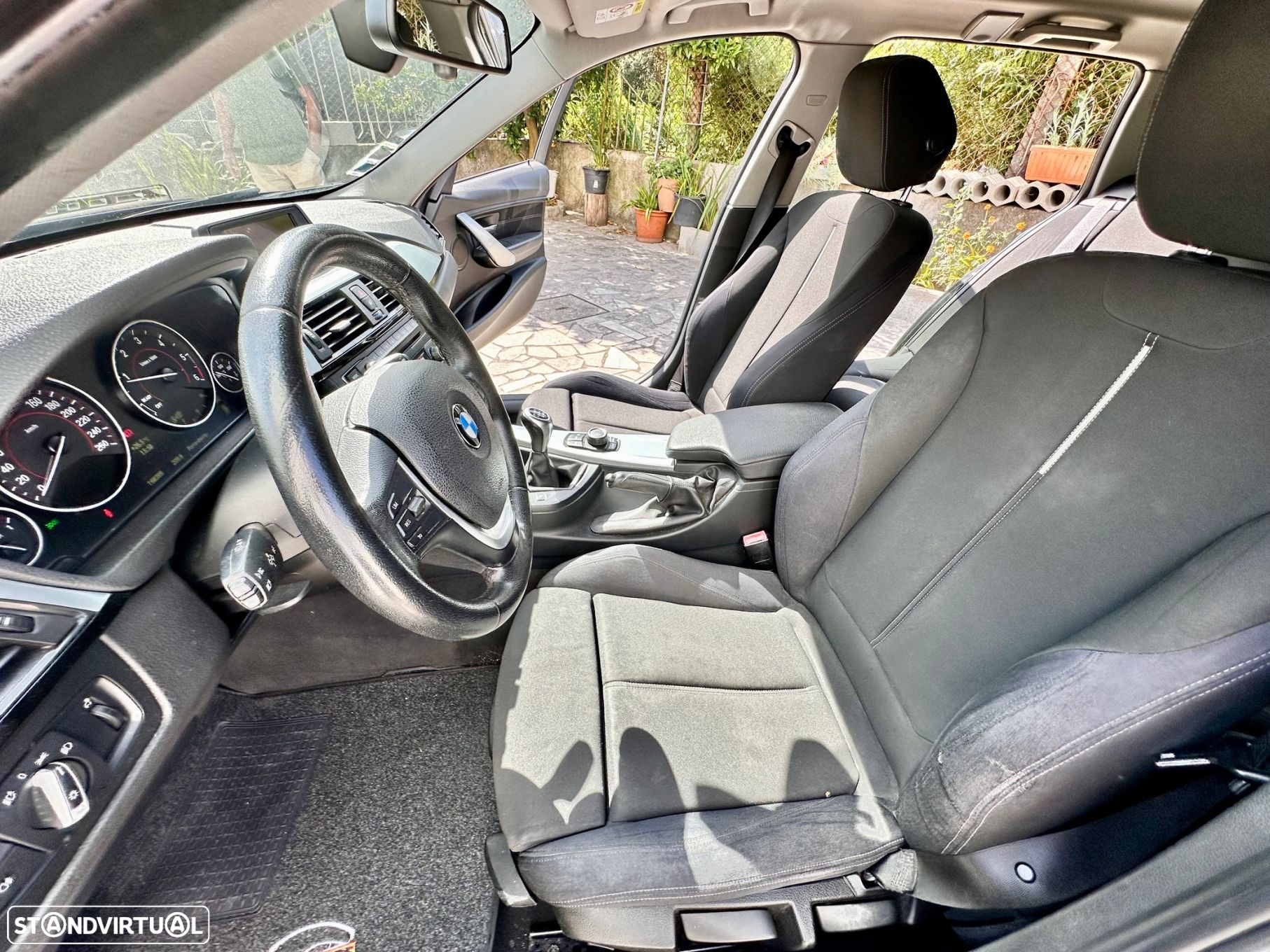 BMW 318 d Touring Line Sport - 33