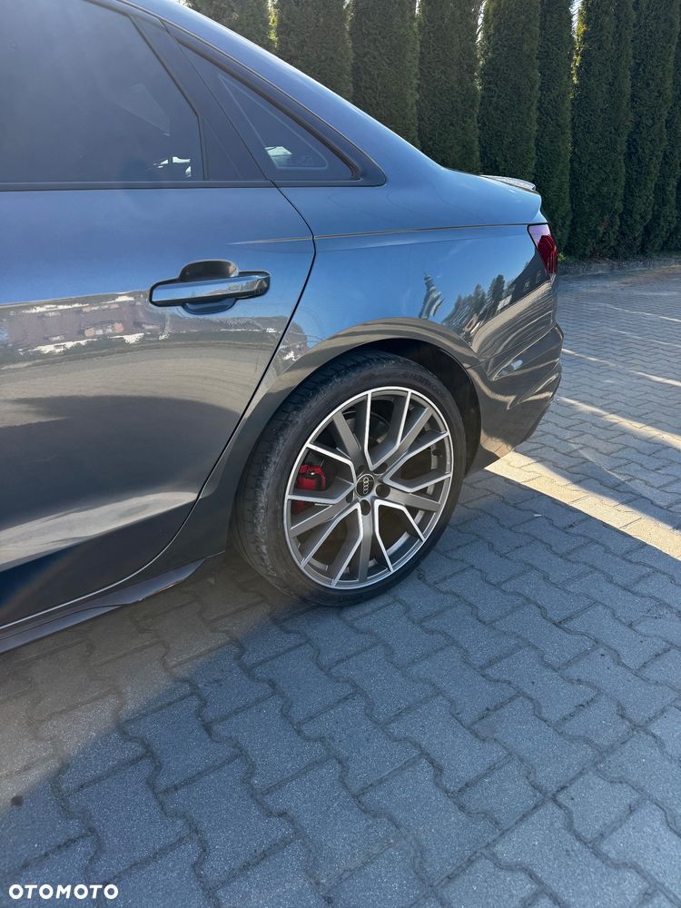 Audi A4 Limousine 45 TFSI quattro S tronic S line - 11