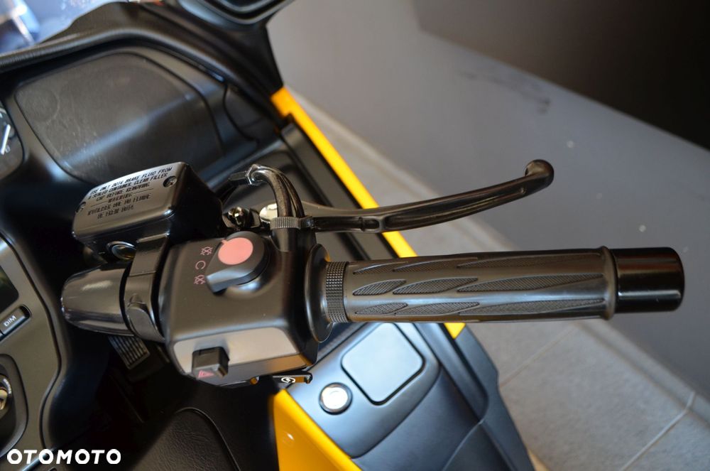 Honda GL - 33