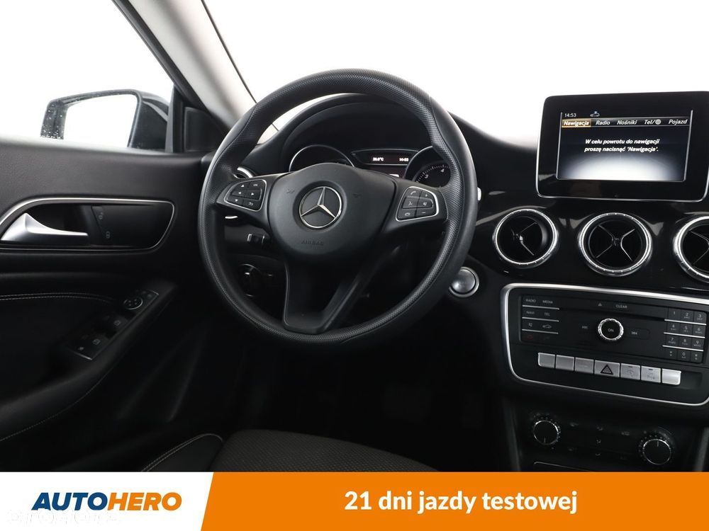 Mercedes-Benz CLA - 13