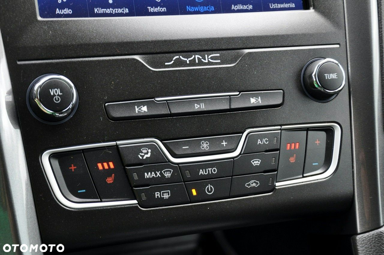 Ford Mondeo - 33