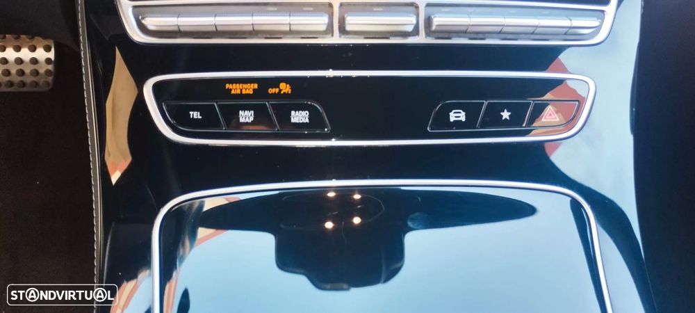 Mercedes-Benz E 300 de 9G-TRONIC AMG Line - 14