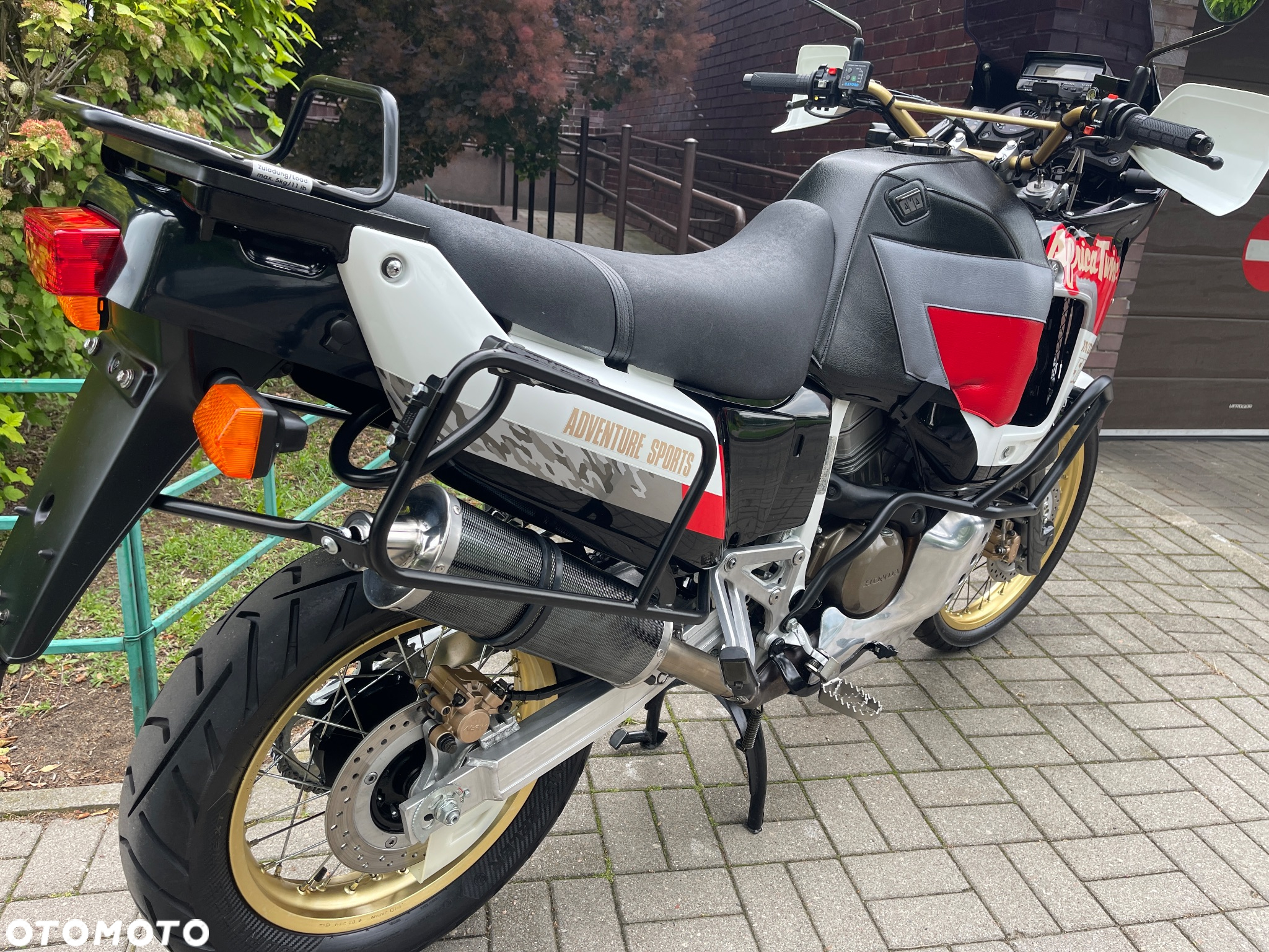 Honda XRV