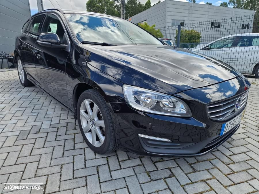 Volvo V60 2.0 D3 Kinetic - 3