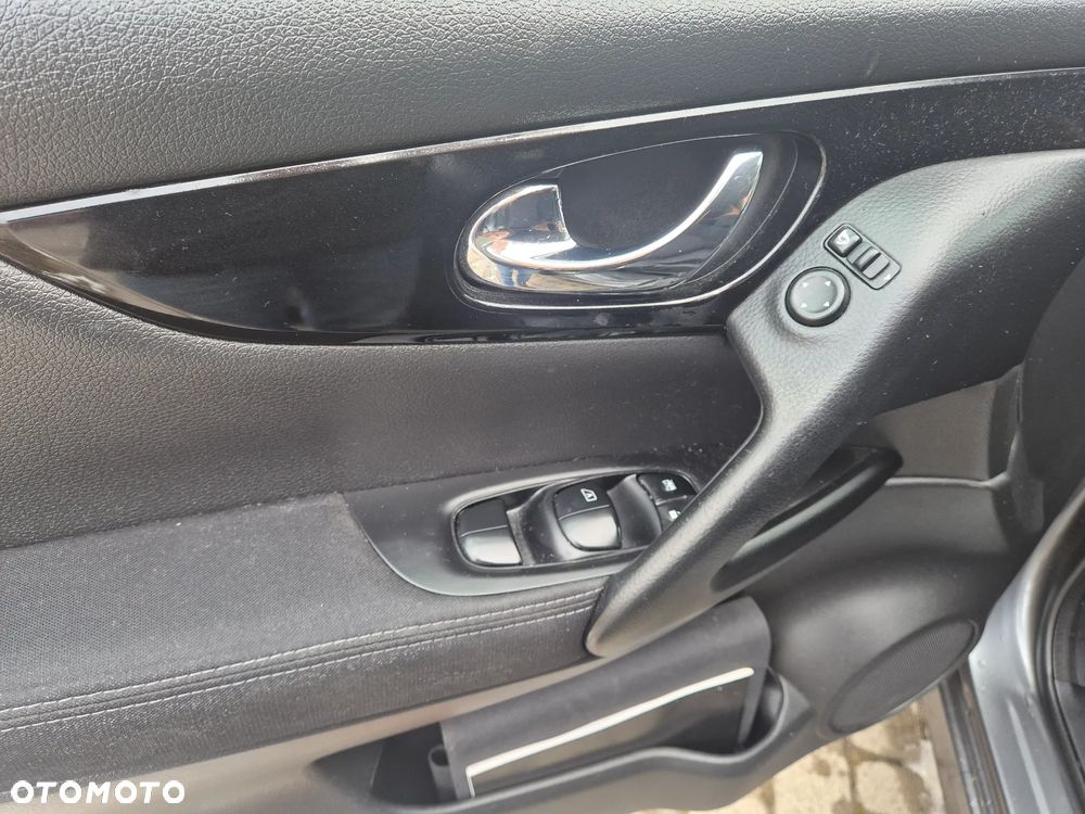 Nissan Qashqai 1.2 DIG-T Visia EU6 - 11