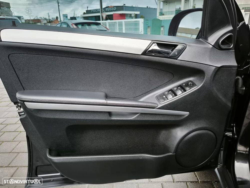 Mercedes-Benz ML 320 CDI - 38