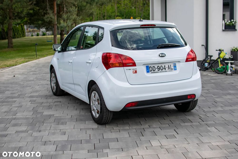 Kia Venga - 3