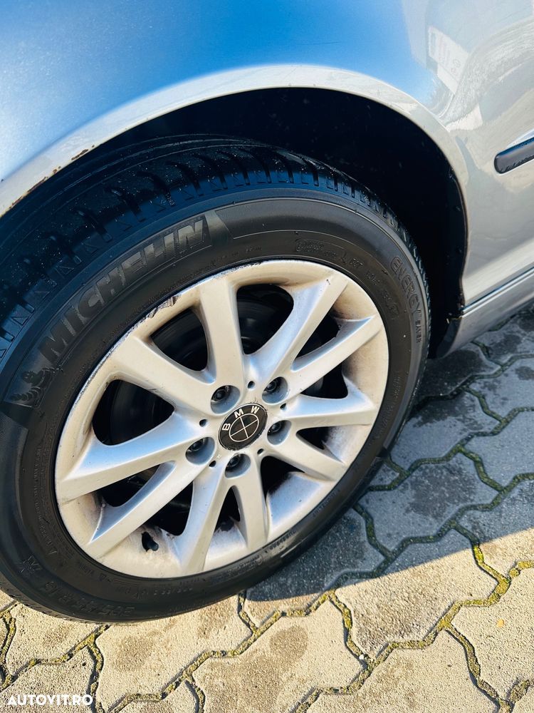 BMW Seria 3 318i - 12