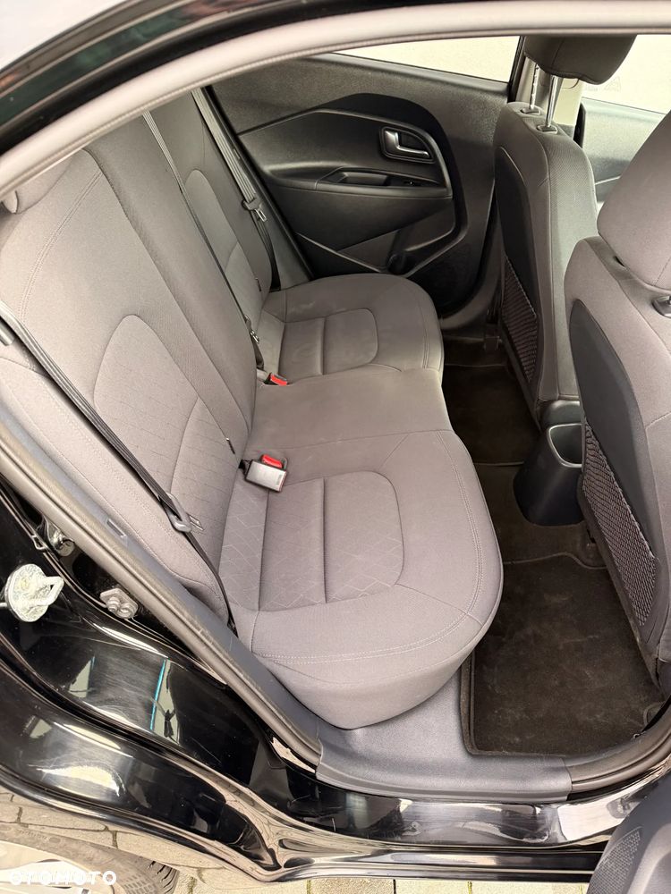 Kia Rio - 13