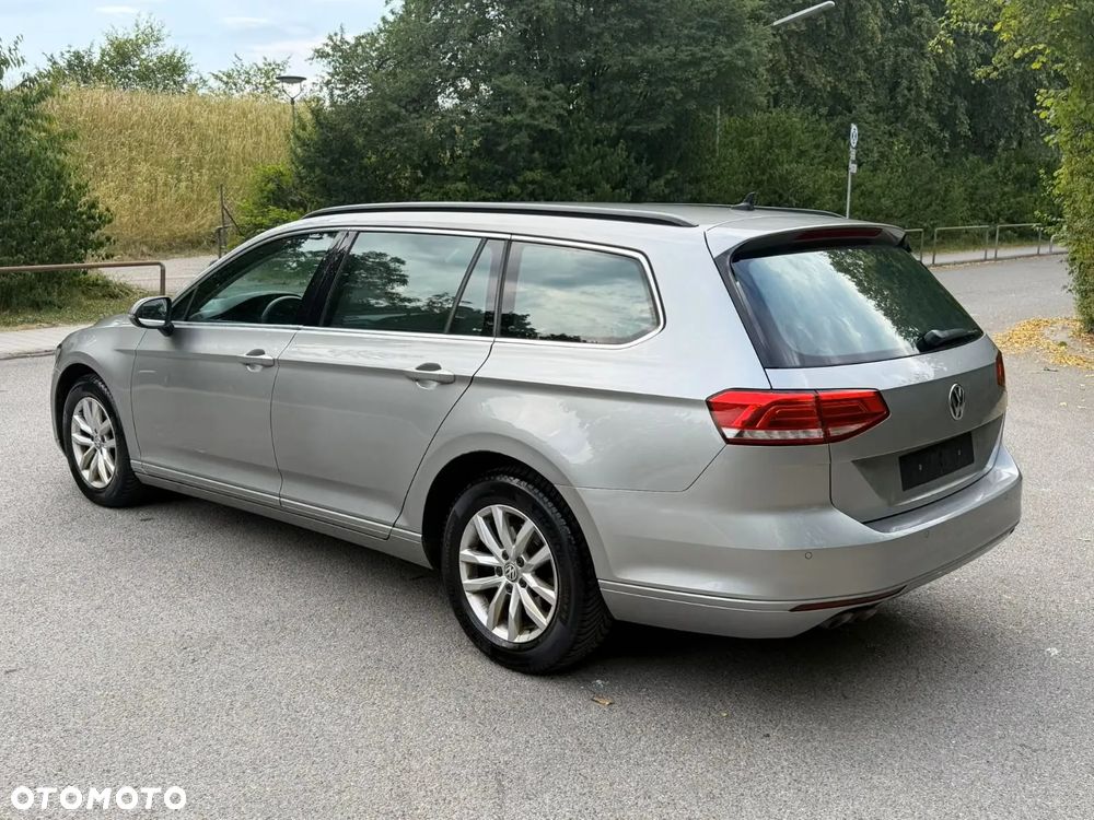 Volkswagen Passat 2.0 TDI (BlueMotion Technology) Comfortline - 4