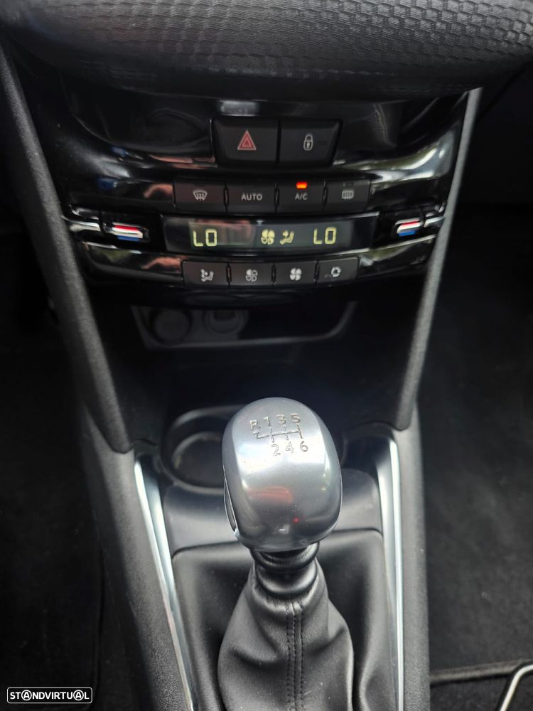 Peugeot 208 PureTech 110 Stop & Start Allure - 15