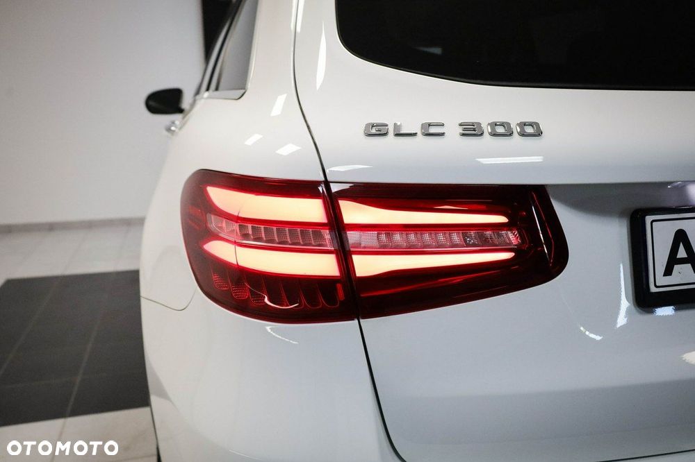 Mercedes-Benz GLC - 15