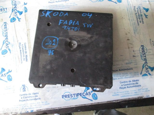 Caixa Fusiveis 6Q1937049D SEAT IBIZA 2006 1,4TDI SIEMENS SEAT IBIZA 2003 1.9TDI ORIGINAL VW POLO 2006 1.2 I ORIGINAL SEAT IBIZA 6L 2004 1.9TDI 130CV 5P CINZA ORIGINAL - 2