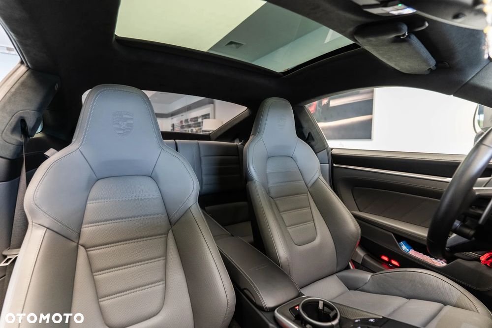 Porsche 911 Turbo S - 18
