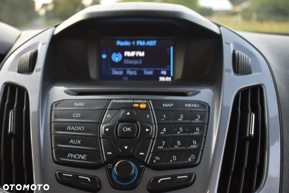 Ford Tourneo Connect - 32